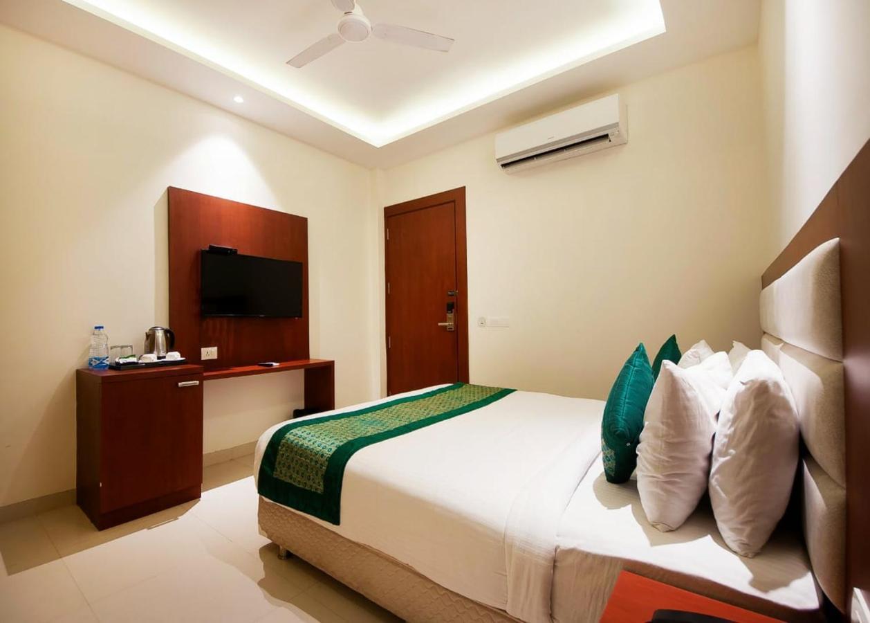 Hotel Z Suite-Near Delhi Airport Нью-Делі Екстер'єр фото