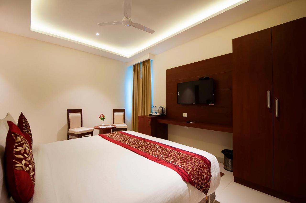 Hotel Z Suite-Near Delhi Airport Нью-Делі Екстер'єр фото